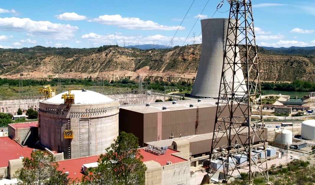 A usina nuclear Ascó I gera a energia elétrica consumida pela cidade de Barcelona há 23 anos